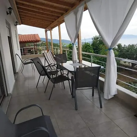 View Ferienhaus Lukovë