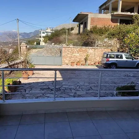 View Ferienhaus Lukovë