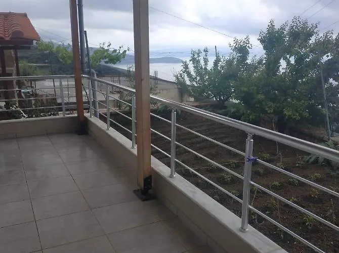 View Lukovë